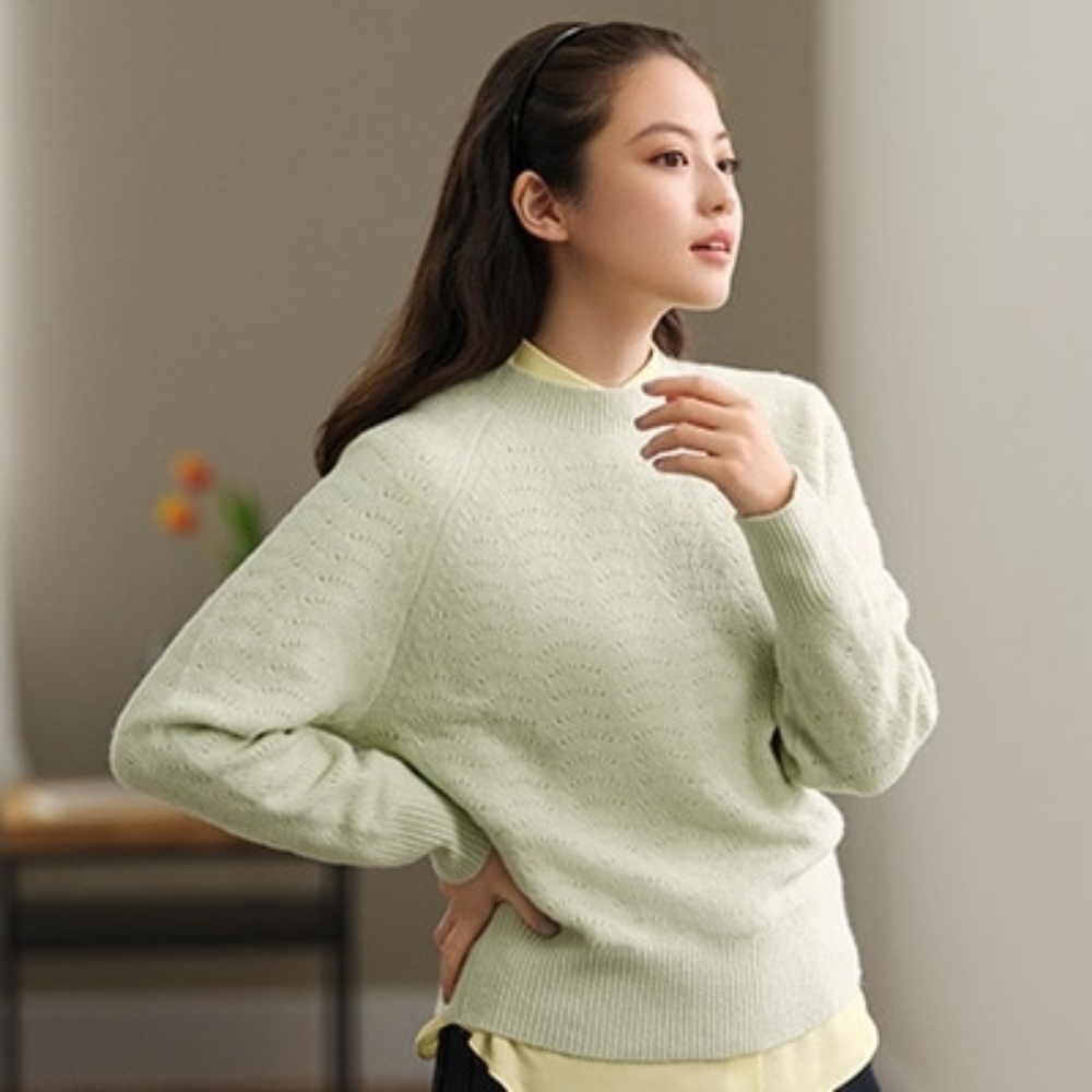 Uniqlo | Mint Light Souffle Yarn Mock Neck Sweater